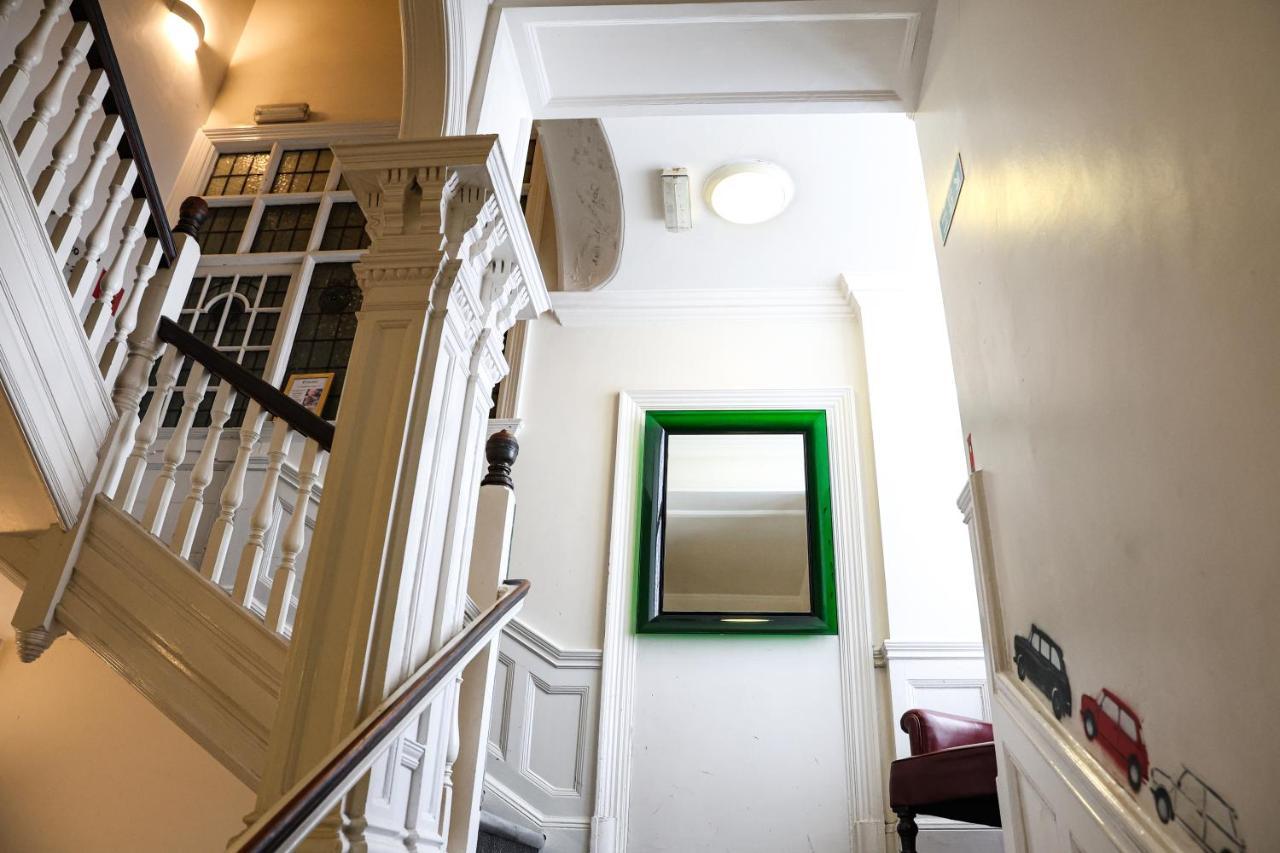 Astor Hyde Park Hostel (Adults Only) Лондон Екстериор снимка